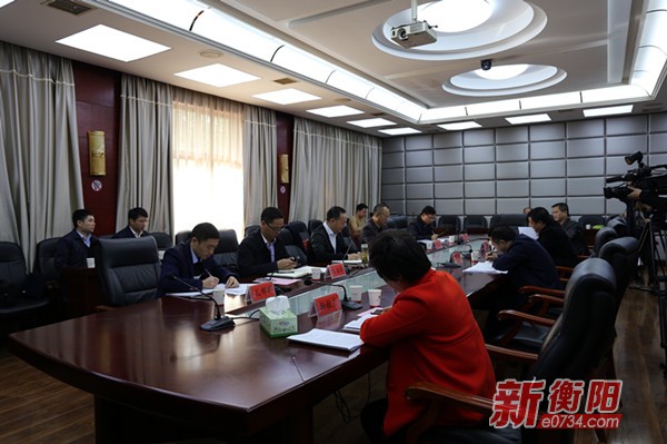 郑建新赴衡阳县征求《政府工作报告》意见和建