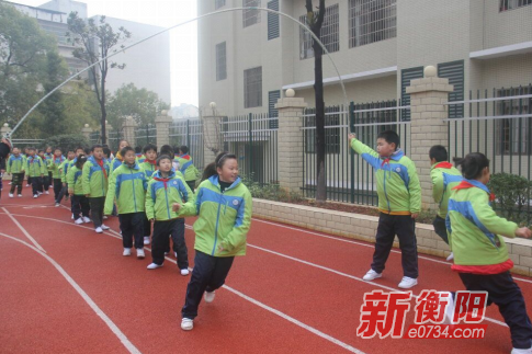 和谐冬运:衡阳市五一路小学举办冬季运动会