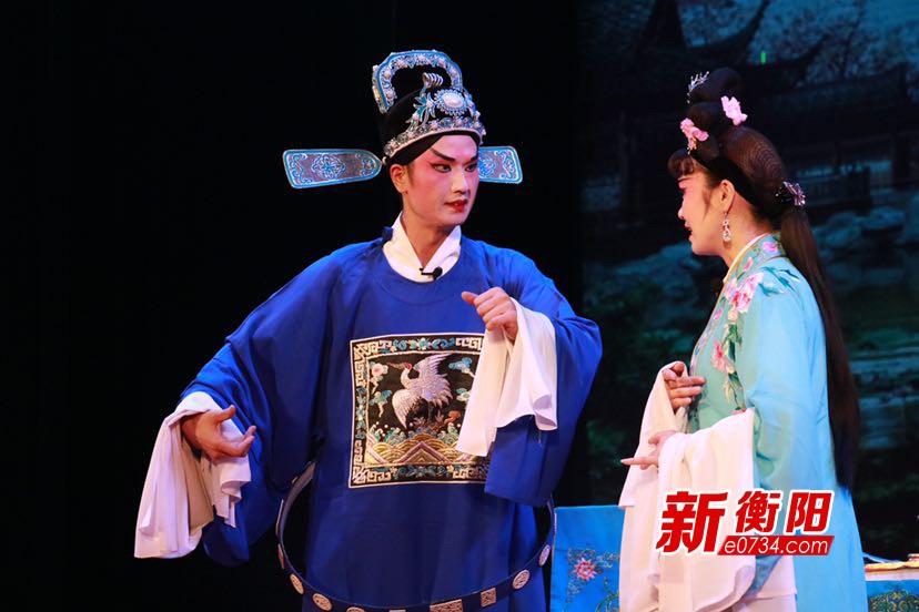 衡阳"周末百姓剧场":花鼓戏《八珍汤》鸣锣开演