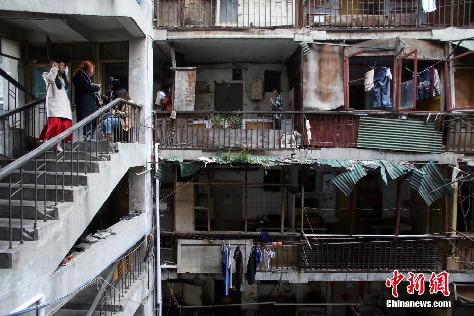 成都"鸳鸯楼"成网红拍照地