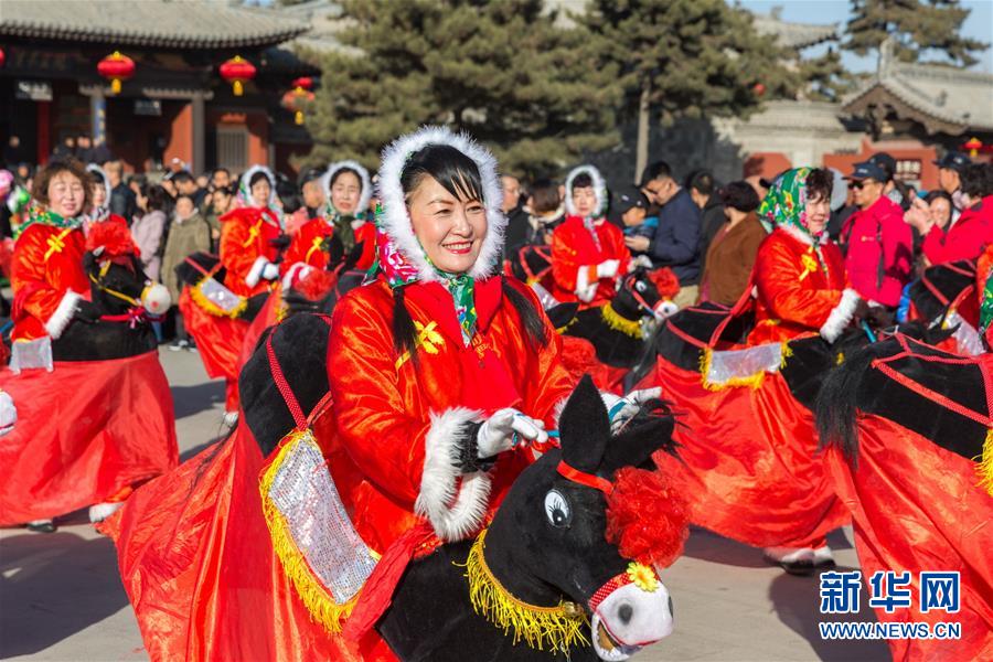 #(社会)(3)逛庙会 过大年