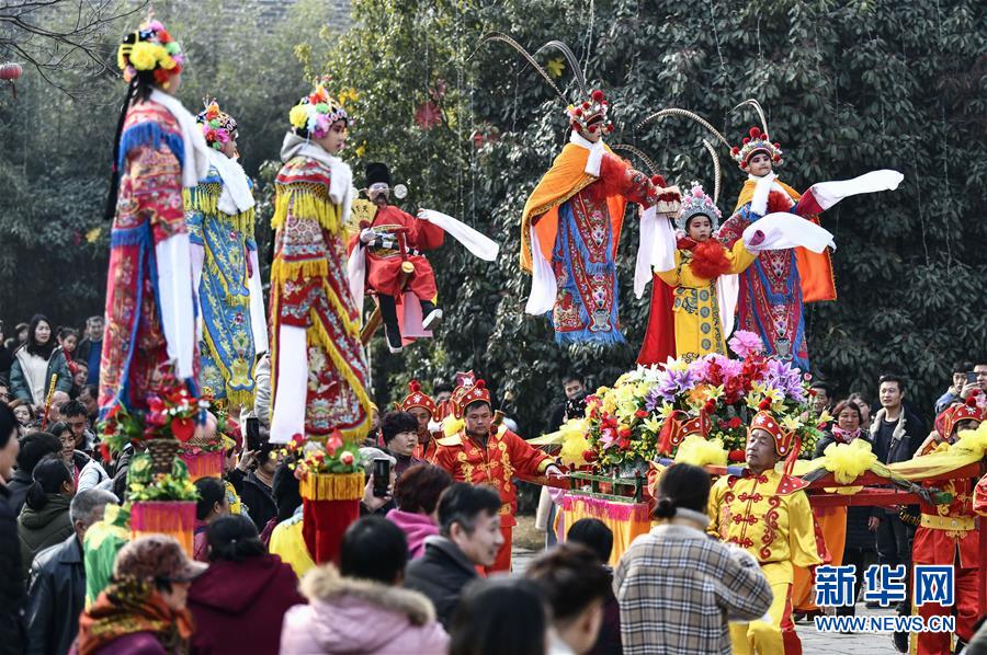 #(社会)(4)逛庙会 过大年