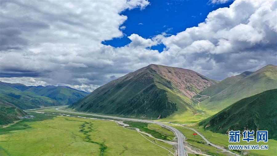 拉林公路沿线景色